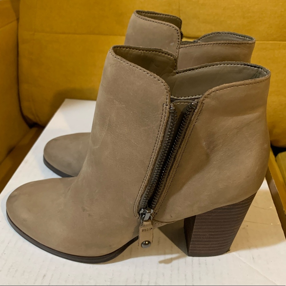 Aldo Nadie High Heeled Ankle Boots in Gray Size 8.5